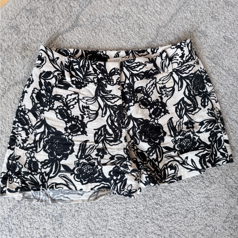 Loft Floral Black and cream Women Shorts size 2